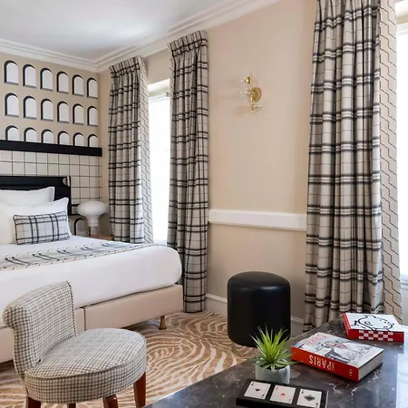 Sleeping Belle - Gare De Lyon Bastille París